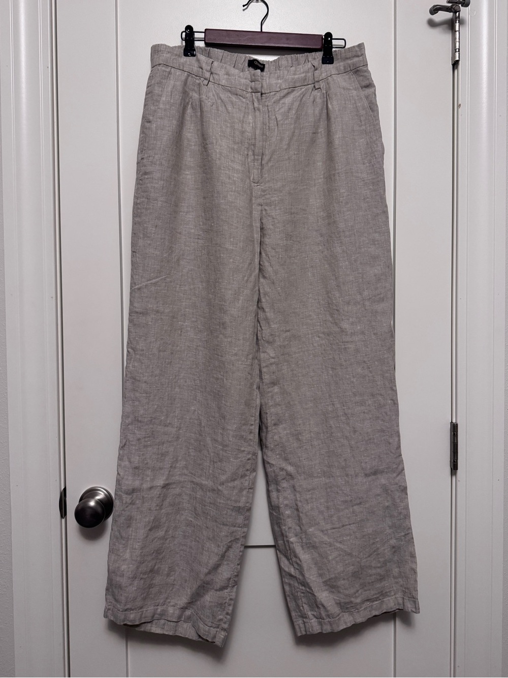 100% European Linen Pleated Trouser - Picture 4 of 9